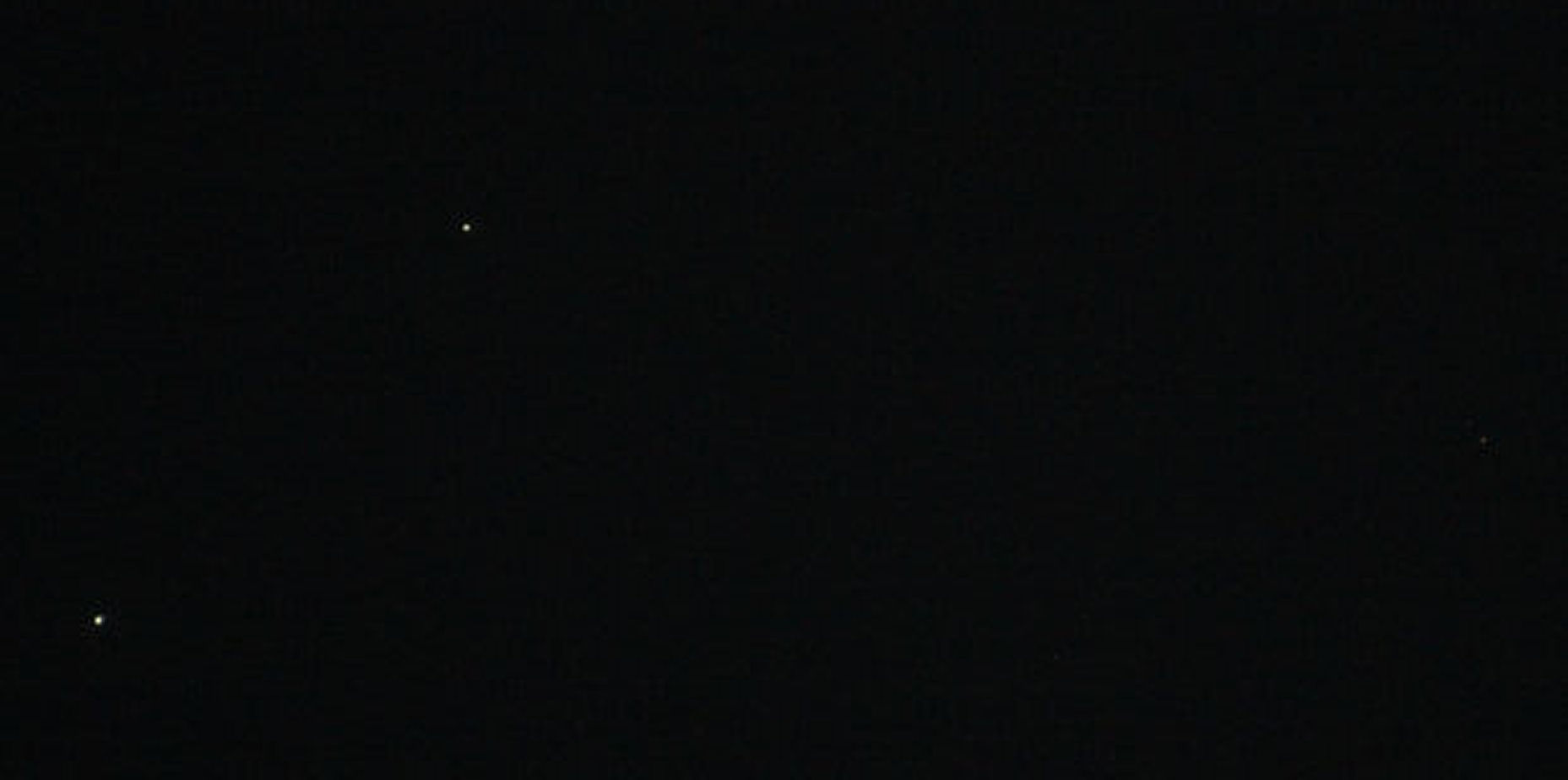 27-10-15 0500 Mex  time . iso 3200   0.6 sec f5.  (Left to right) Jjupiter- Venus-Mars V M by Jim Barber 